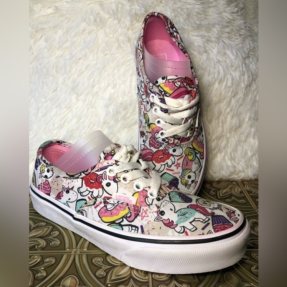 Vans Unicorn Print Kids Sneakers size 2 - Picture 1 of 16